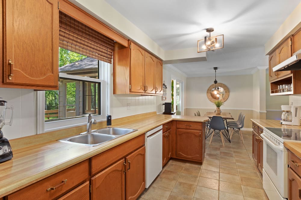 Photo of Kitchen in Kettle Point 44