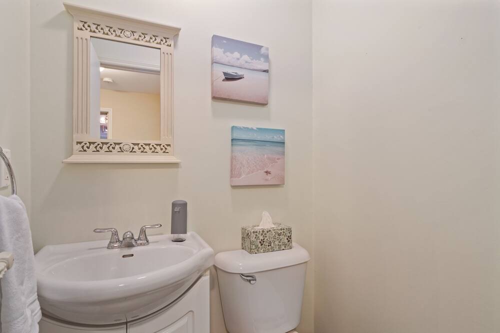 Photo of Bathroom in Kettle Point 44