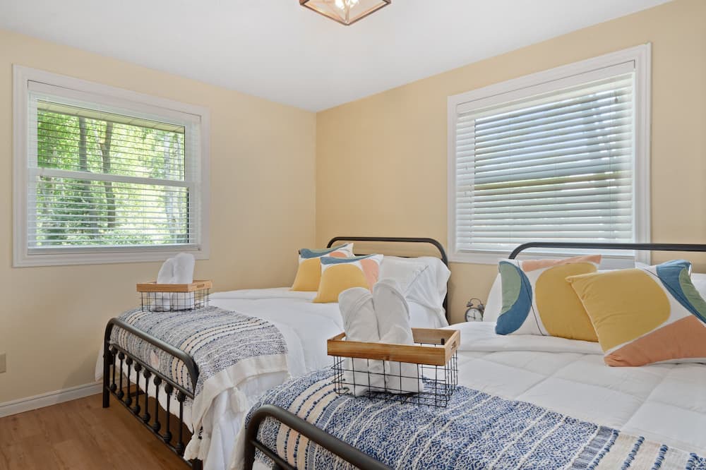 Photo of Bedroom in Kettle Point 44