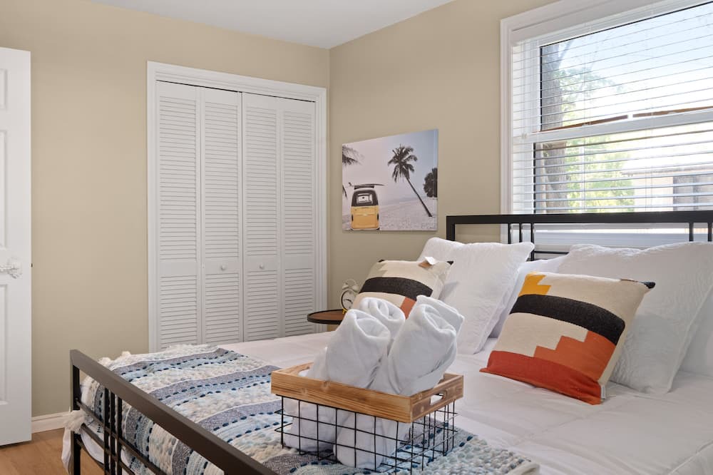 Photo of Bedroom in Kettle Point 44