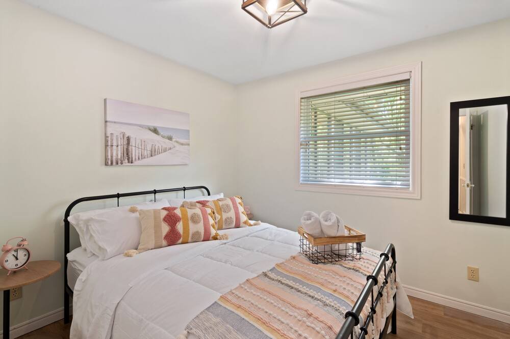 Photo of Bedroom in Kettle Point 44