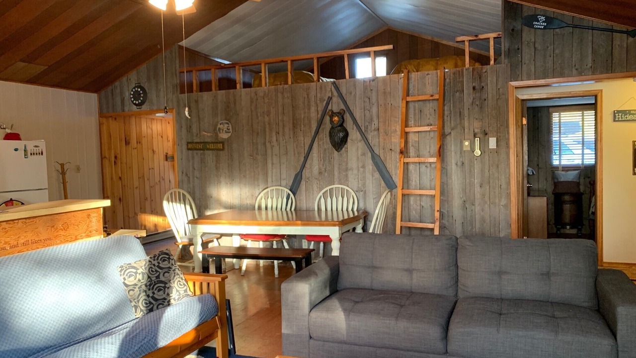Photo of Livingroom in Trent Lakes