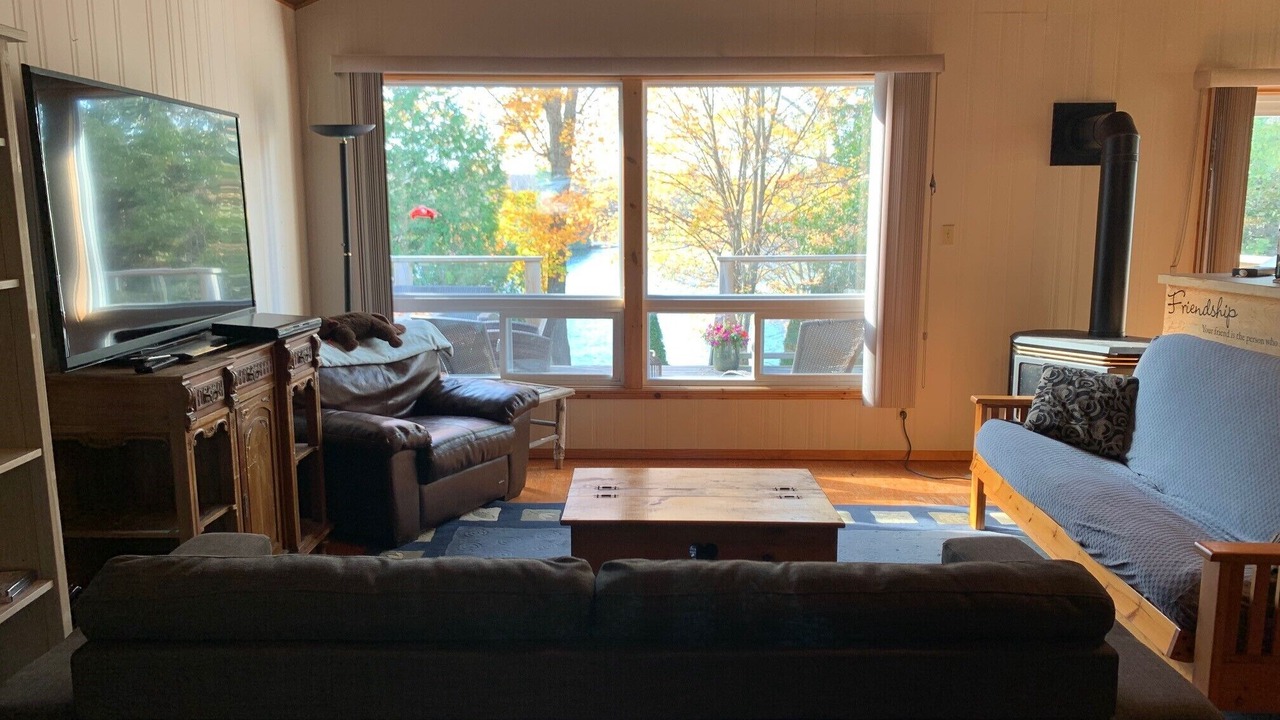 Photo of Livingroom in Trent Lakes