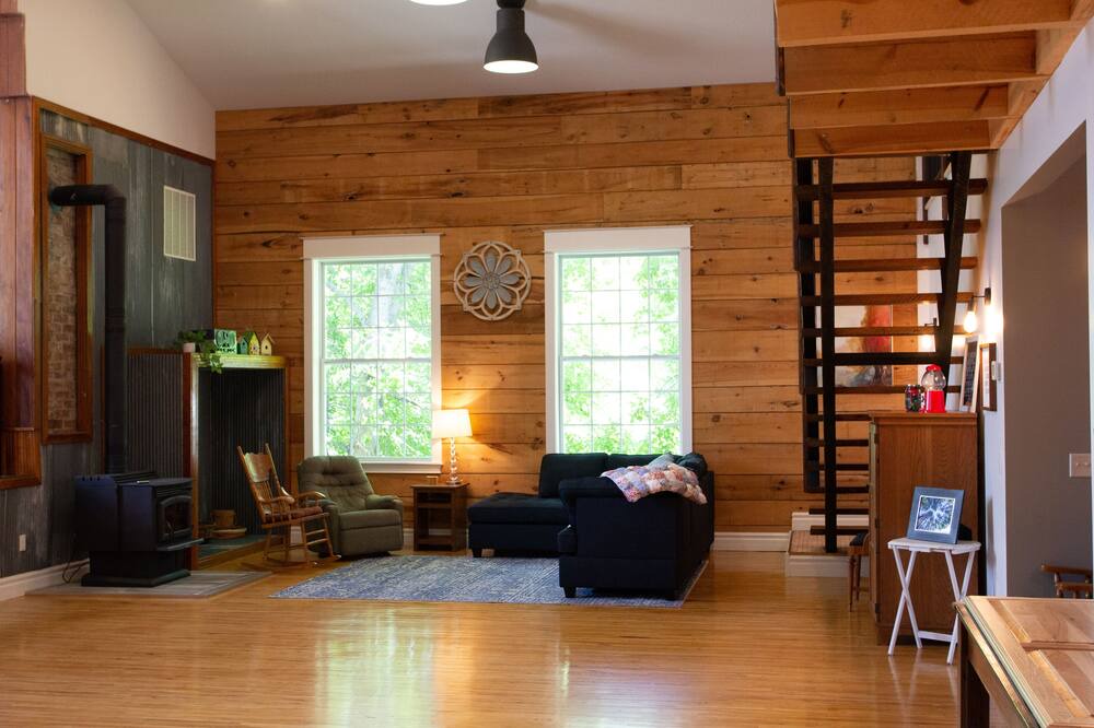 Photo of Livingroom in LaPorte