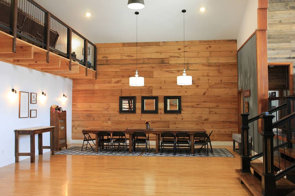Photo of Livingroom in LaPorte
