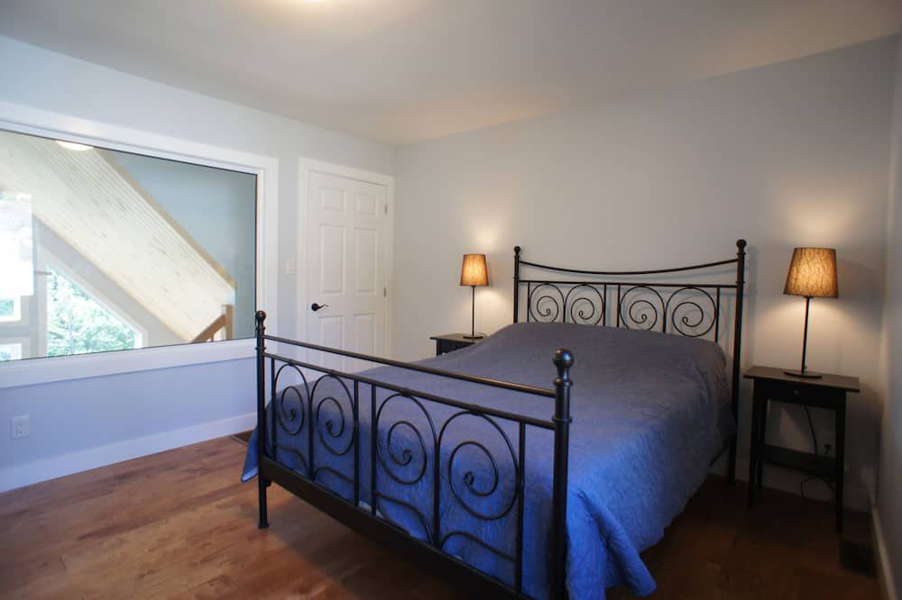Photo of Bedroom in Dysart et al