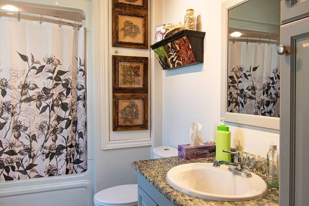 Photo of Bathroom in Paisley