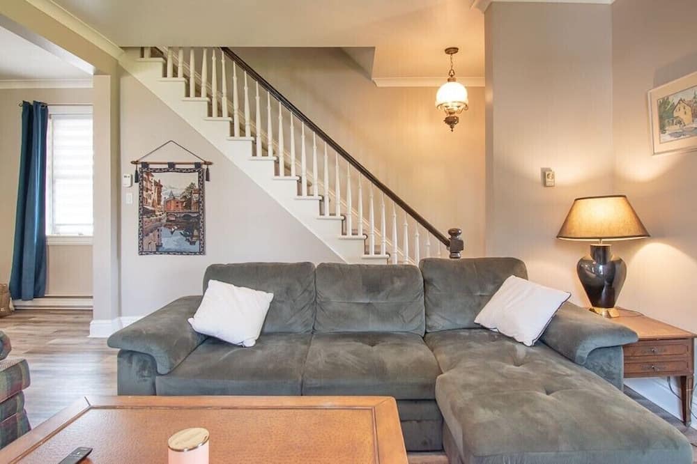 Photo of Livingroom in Paisley