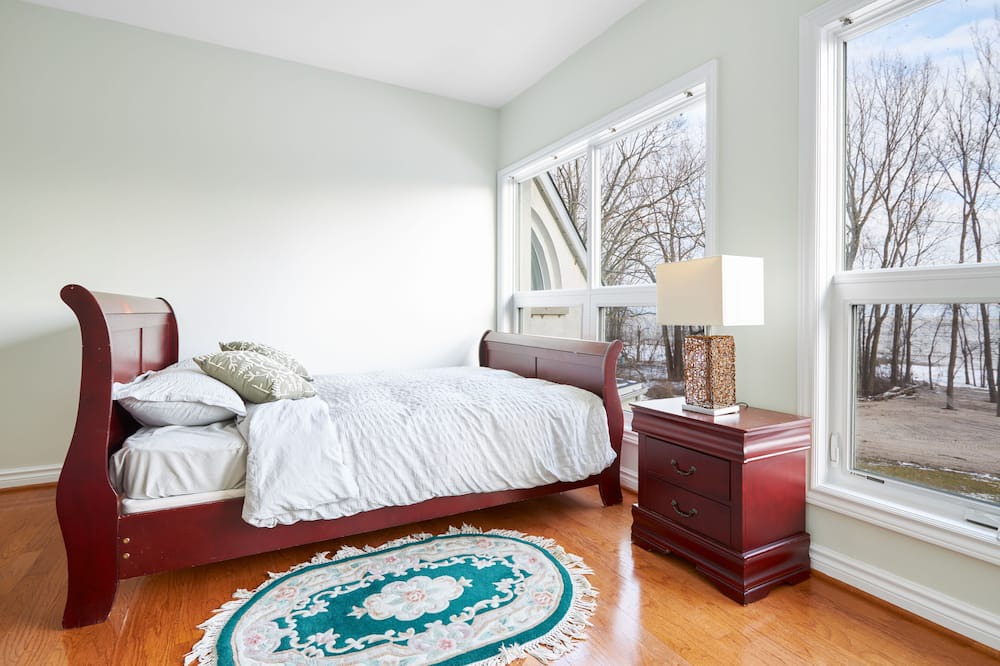 Photo of Bedroom in Fort Erie