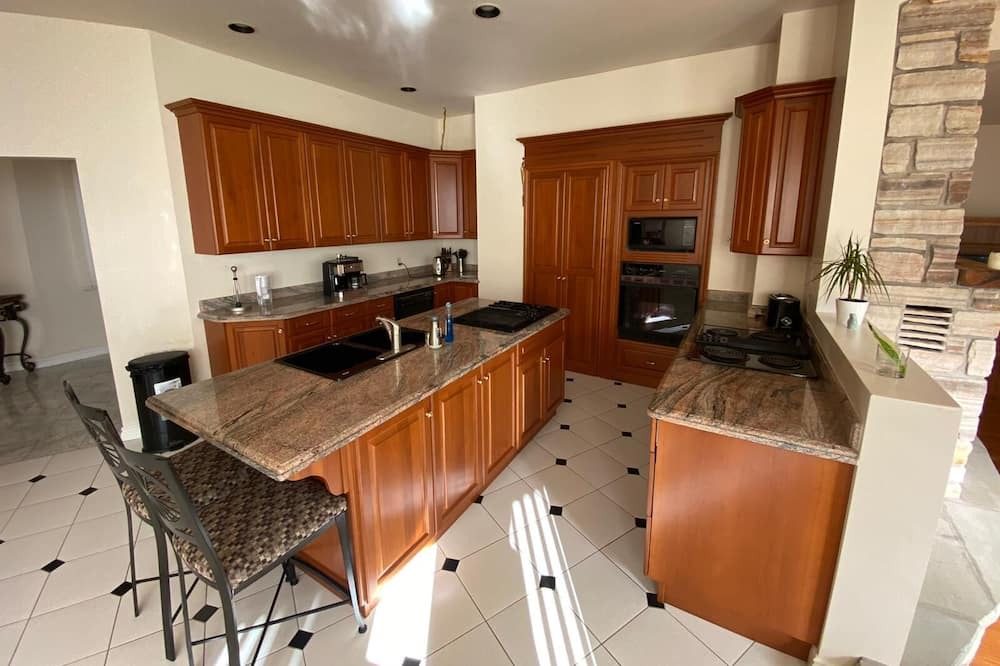Photo of Kitchen in Fort Erie