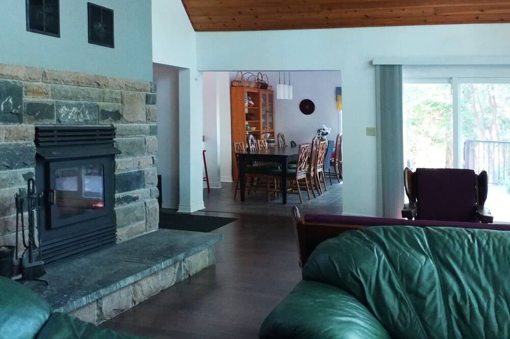Photo of Livingroom in Rosseau