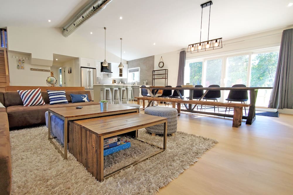 Photo of Livingroom in Virginia