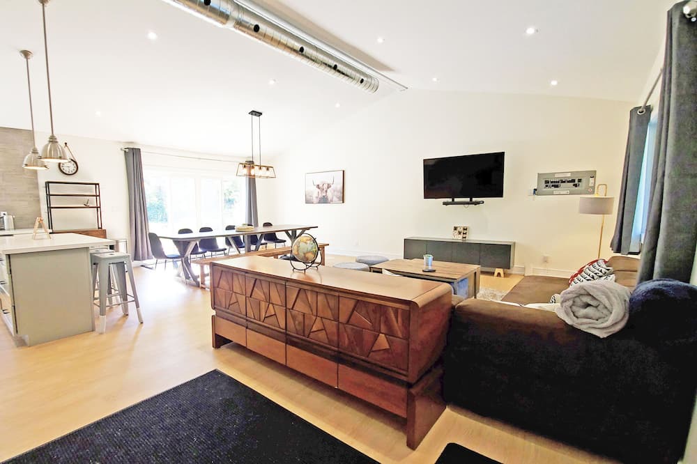 Photo of Livingroom in Virginia
