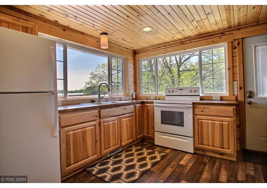 Photo of Kitchen in Maple Lake