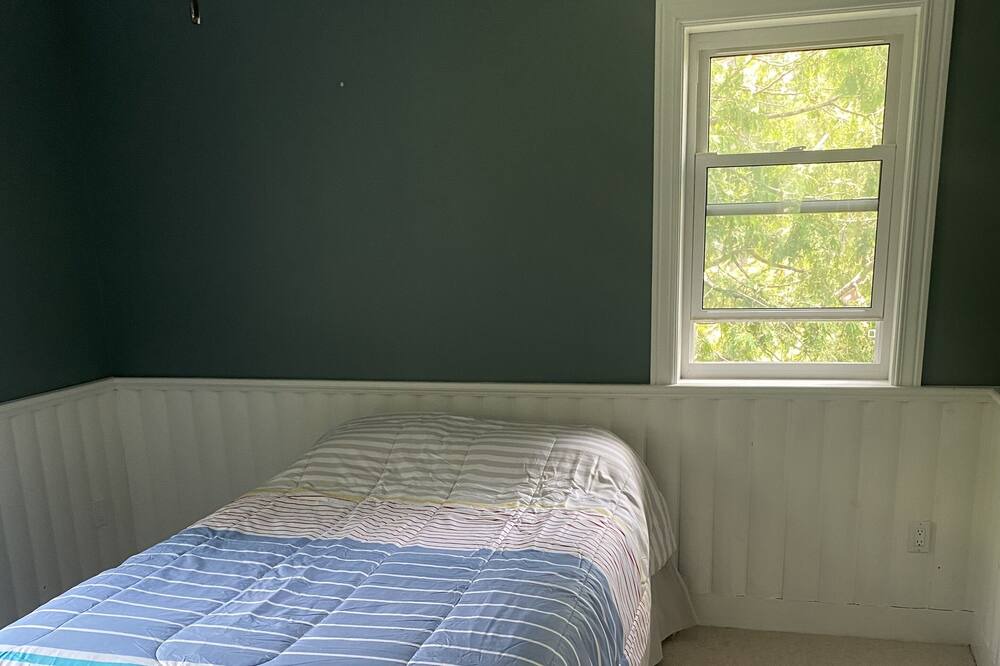 Photo of Bedroom in Rosedale