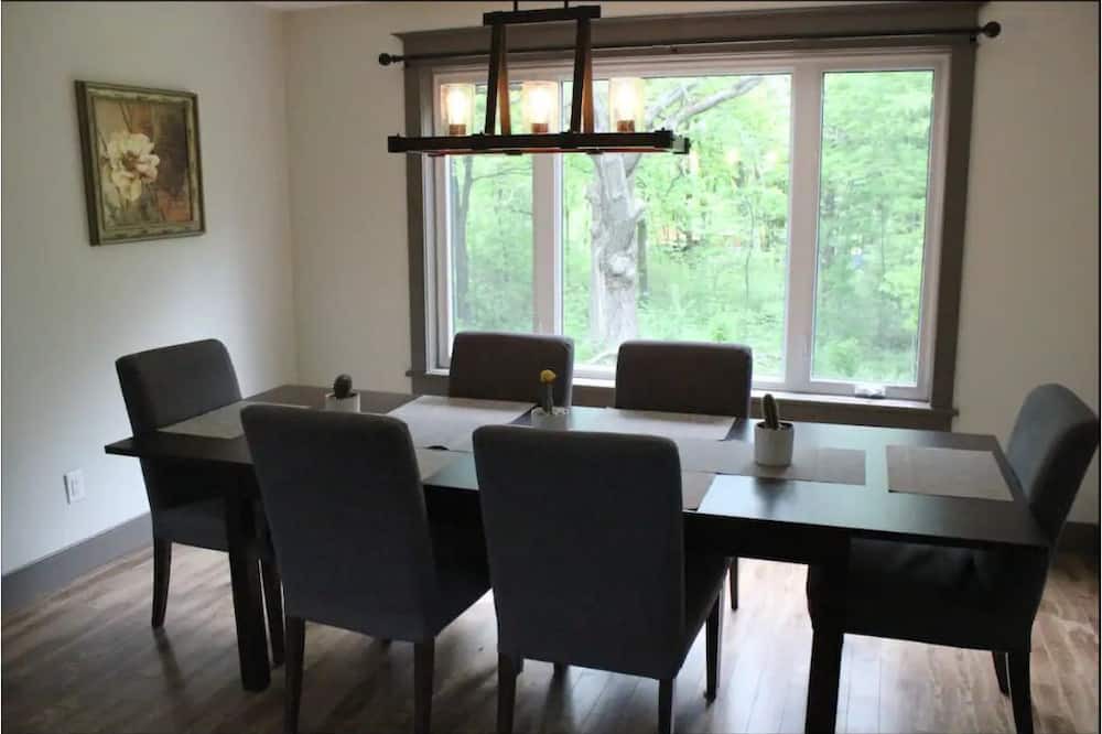 Photo of Kitchen in Rideau Lakes