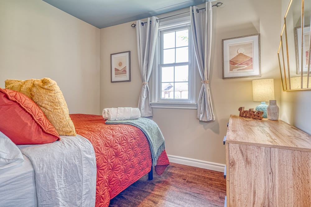 Photo of Bedroom in Selkirk