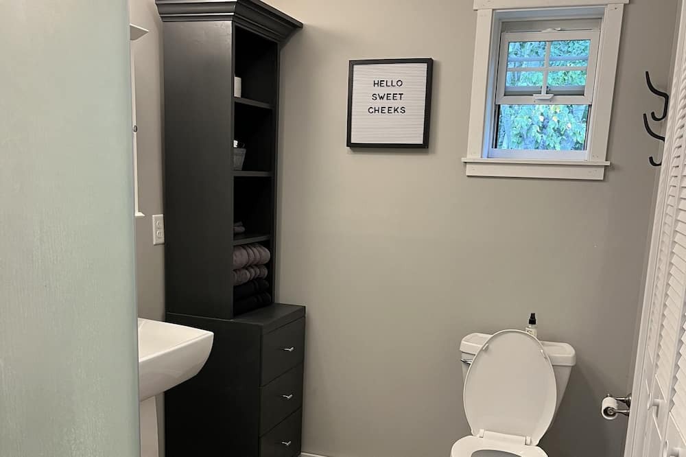 Photo of Bathroom in Sturgeon Lake