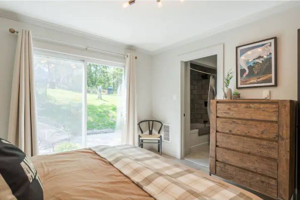 Photo of Bedroom in Roseneath