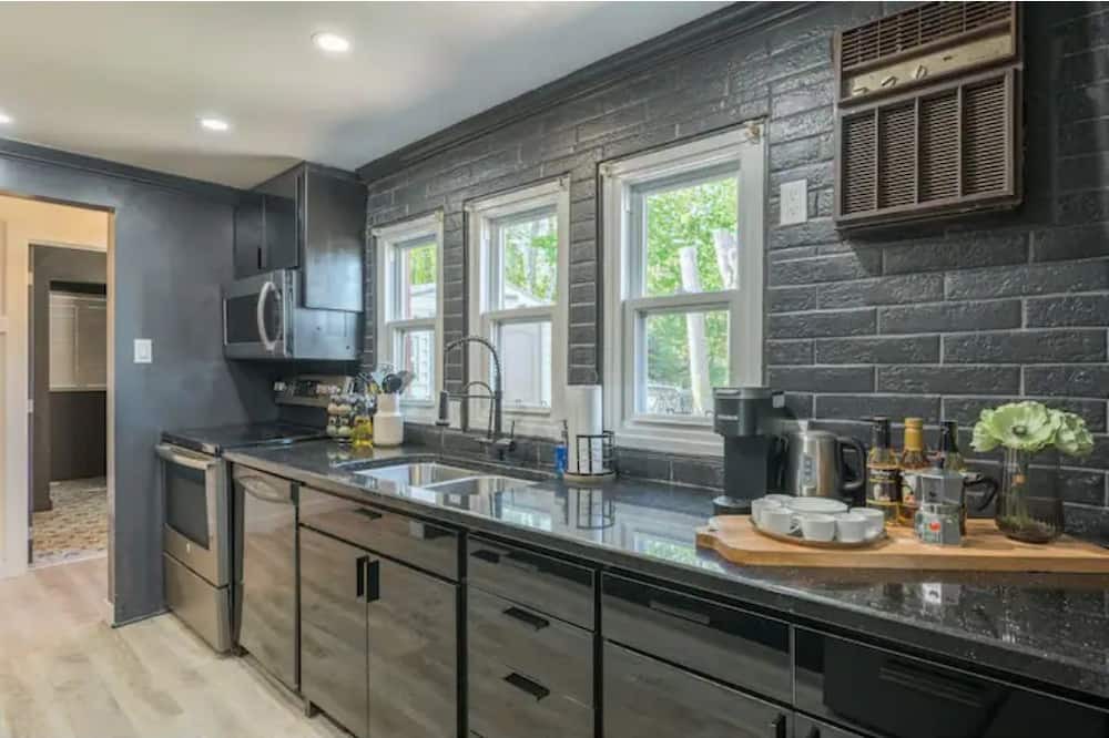 Photo of Kitchen in Roseneath