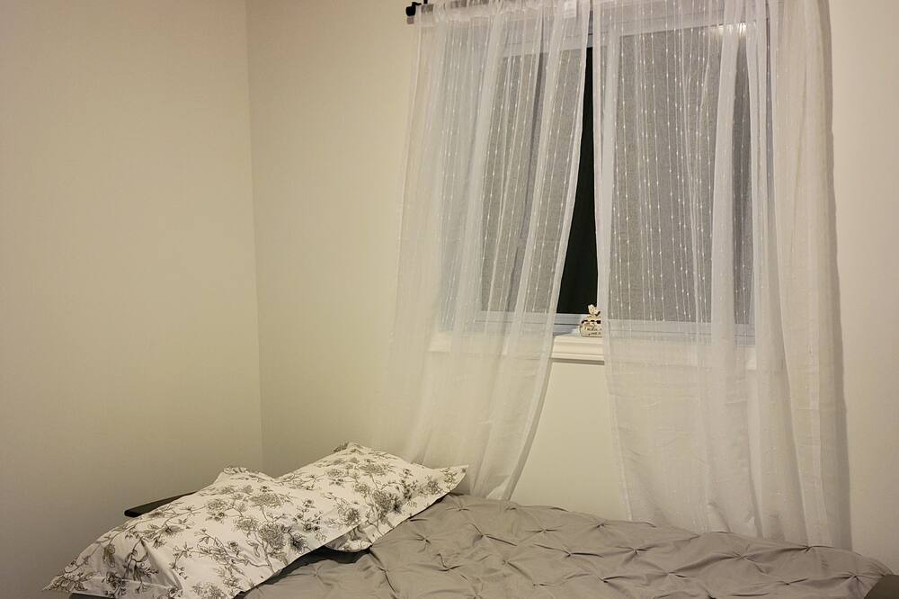 Photo of Bedroom in Arden