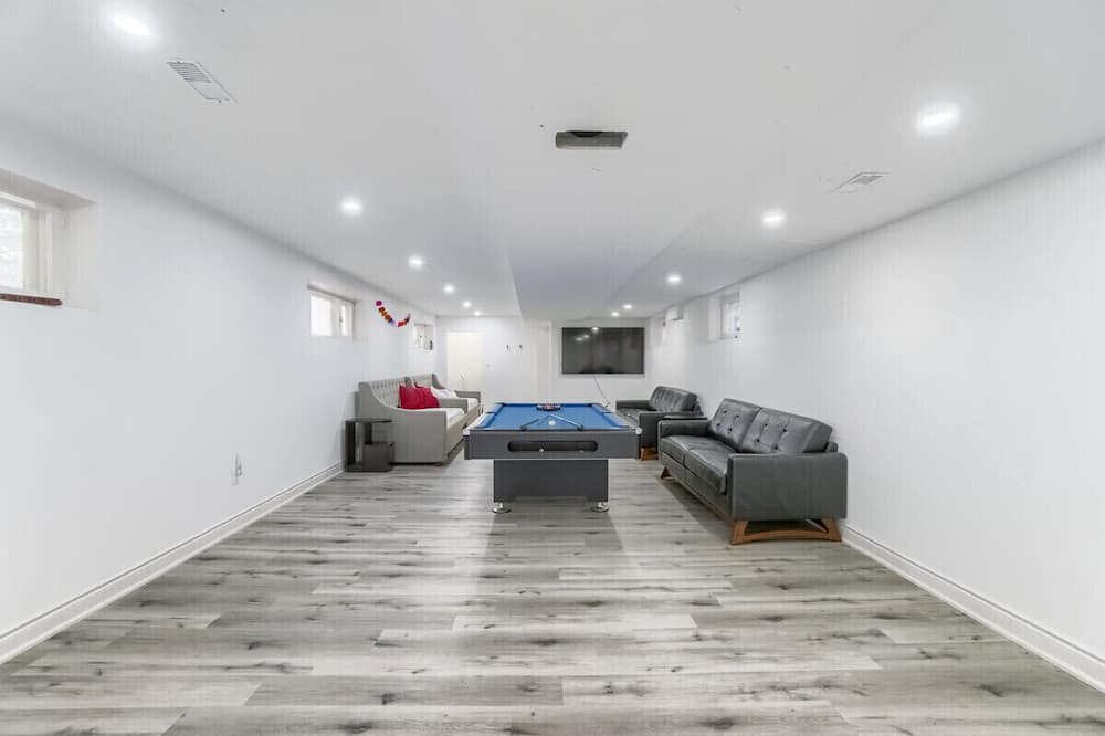 Photo of Livingroom in Caledon