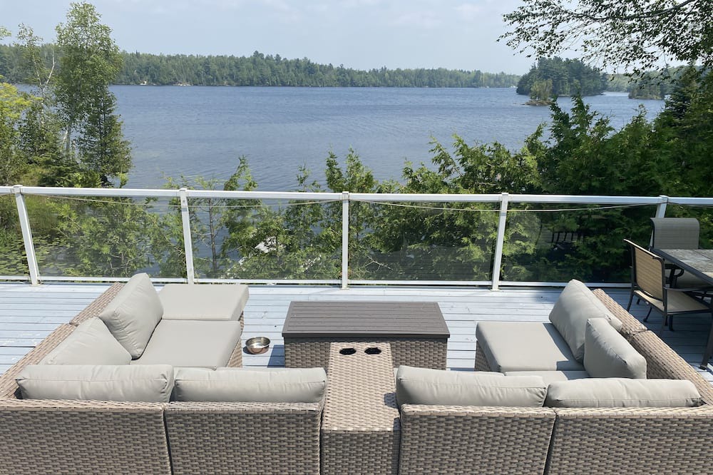 Photo of Patio Balcony in Central Frontenac