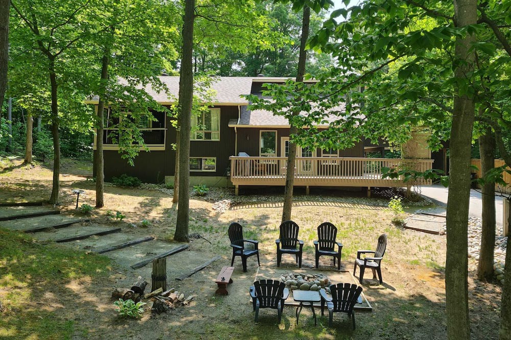 Photo of Outdoor in Tiny