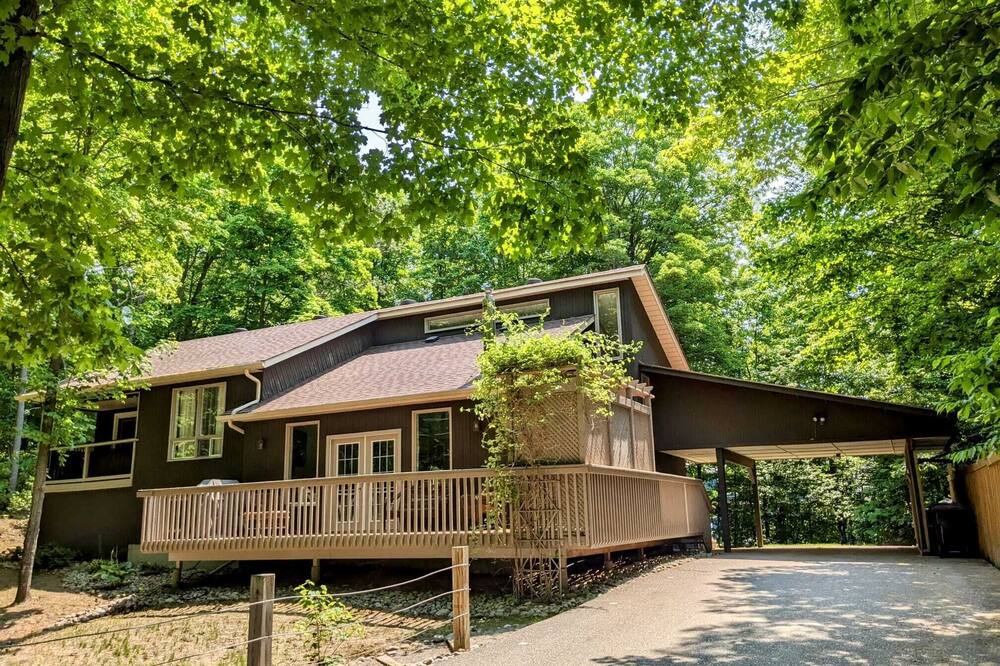 Photo of Outdoor in Tiny