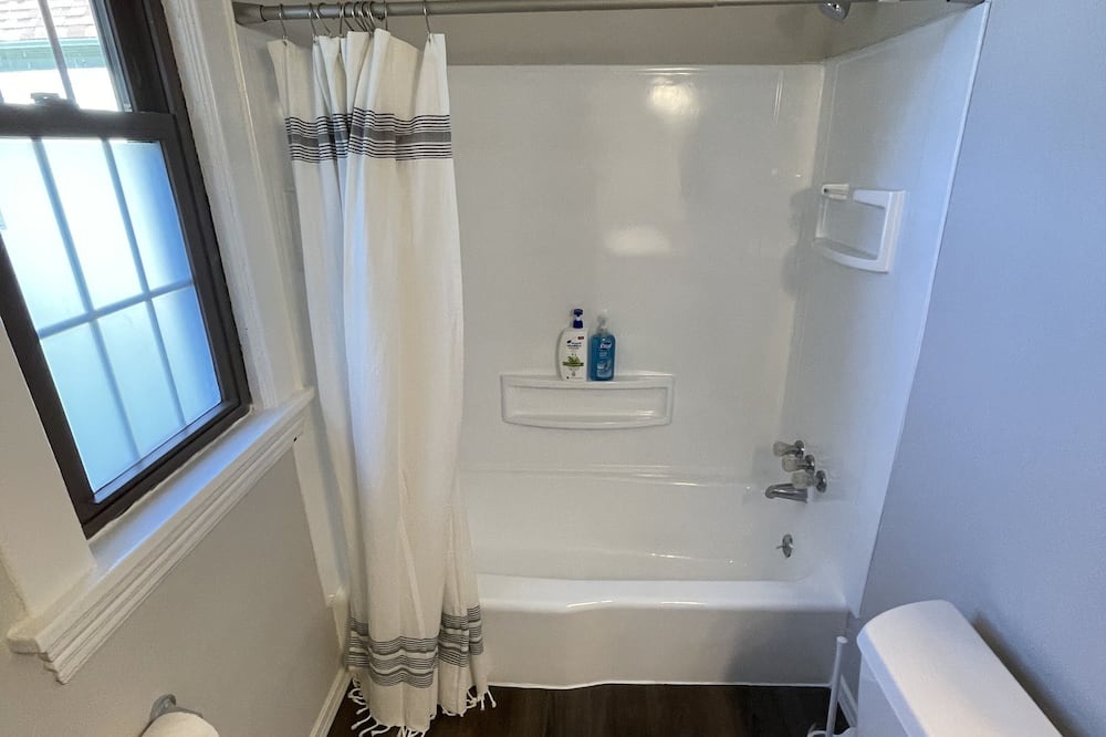 Photo of Bathroom in West Seventh