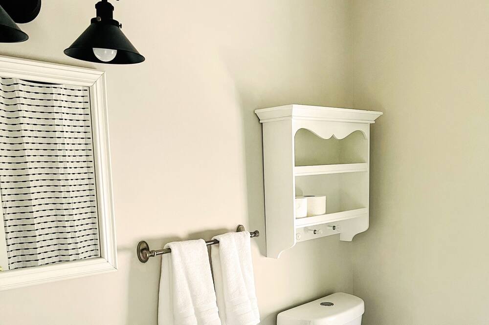 Photo of Bathroom in Lindstrom