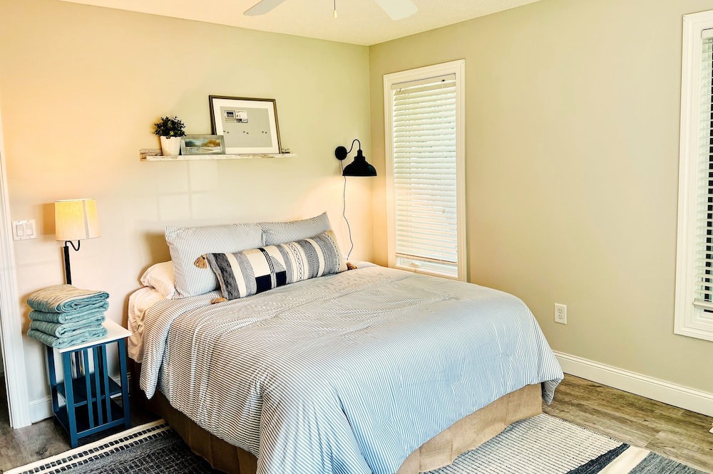 Photo of Bedroom in Lindstrom