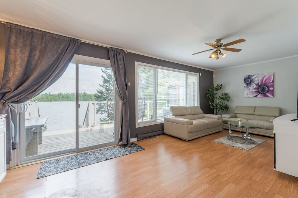 Photo of Livingroom in Highlands East
