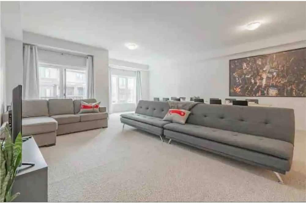 Photo of Livingroom in Watertown