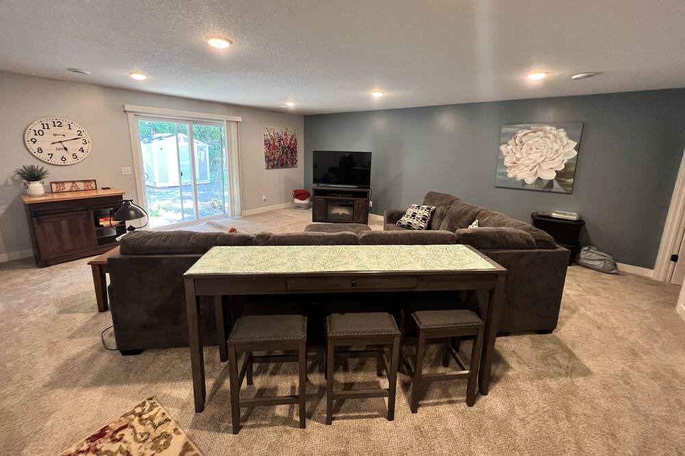 Photo of Livingroom in Waverly