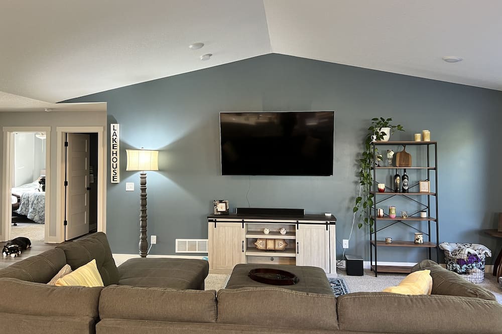 Photo of Bedroom in Waverly
