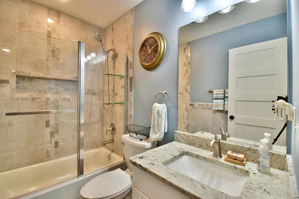 Photo of Bathroom in Waverly