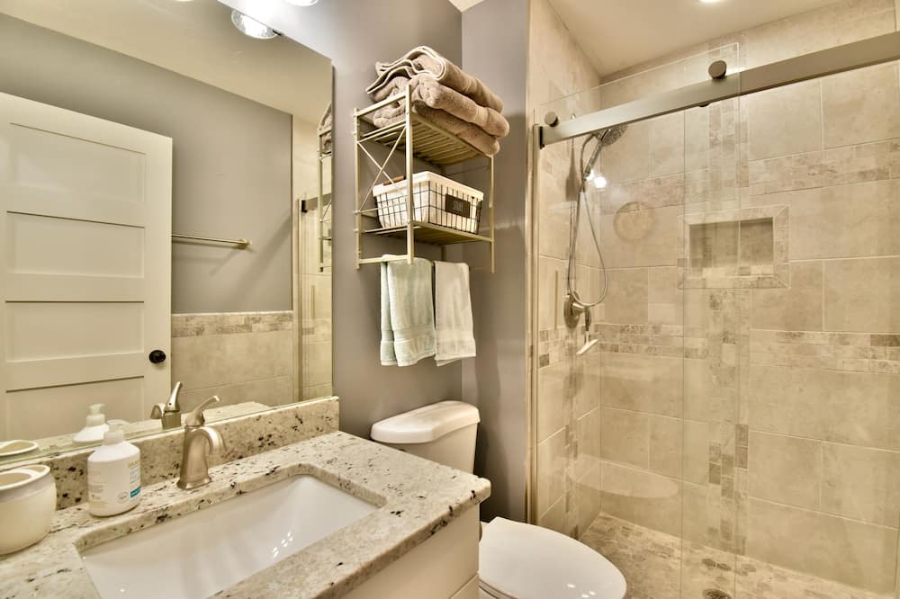 Photo of Bathroom in Waverly