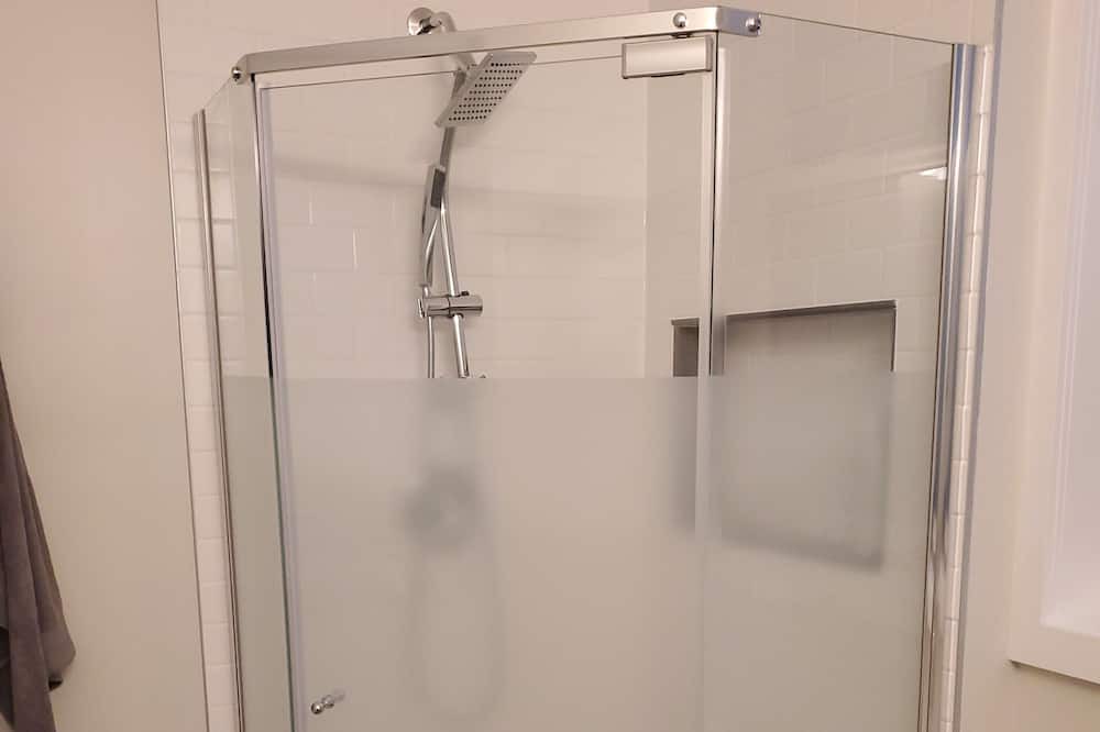 Photo of Bathroom in Riverdale