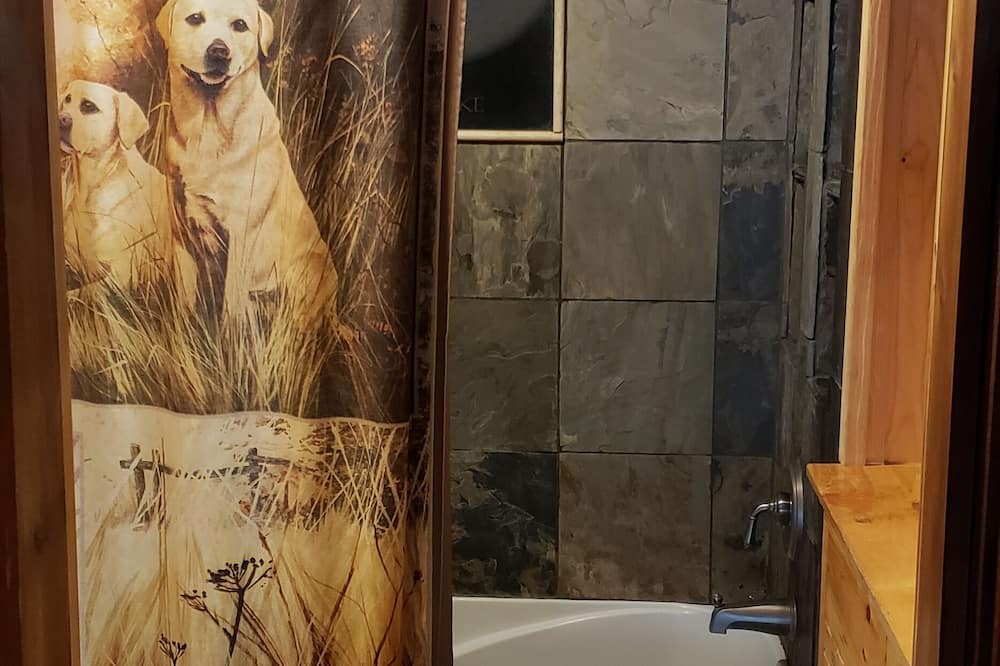 Photo of Bathroom in Isle