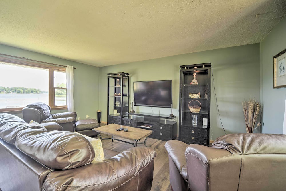 Photo of Livingroom in Lindstrom