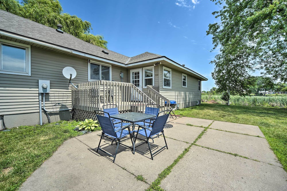 Photo of Patio Balcony in Lindstrom