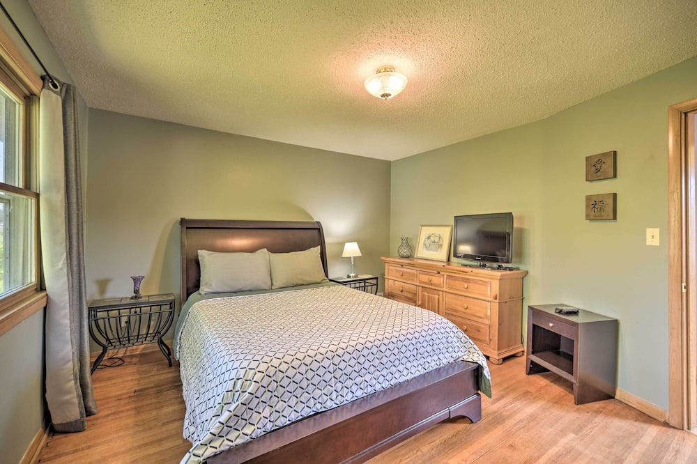 Photo of Bedroom in Lindstrom