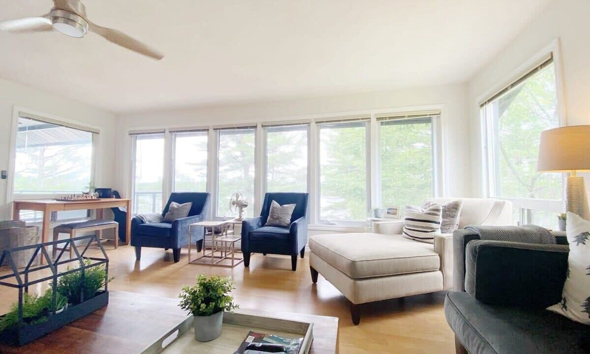 Photo of Livingroom in Georgian Bay