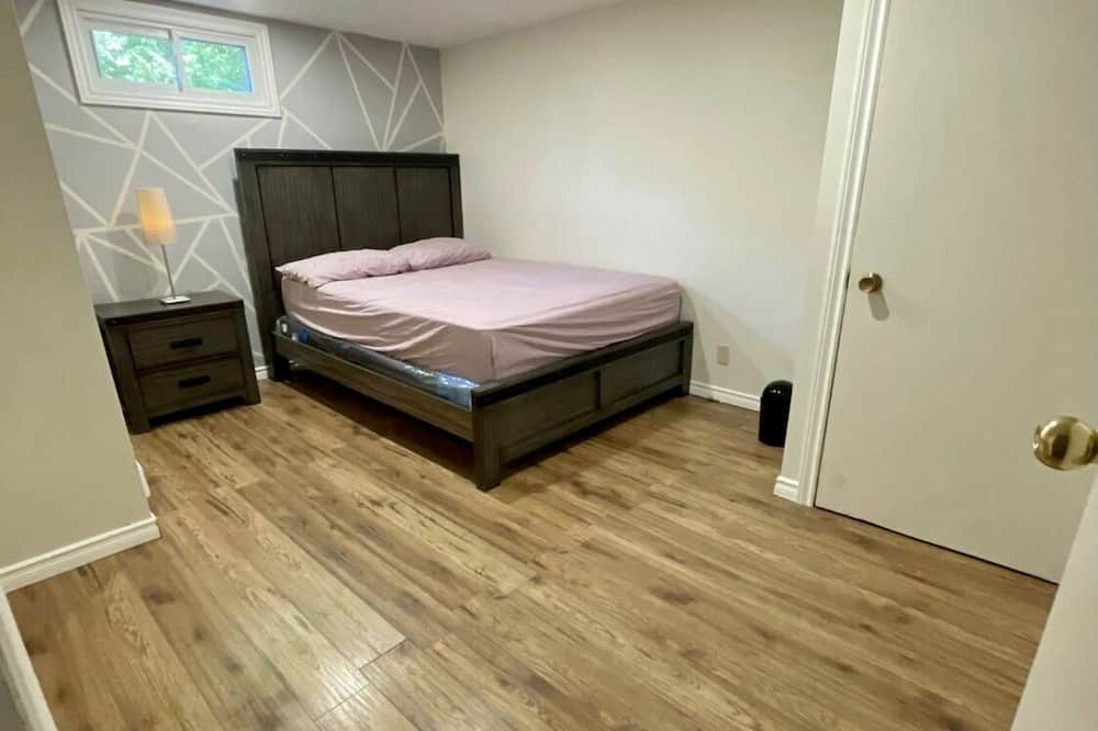 Photo of Bedroom in Georgian Bluffs