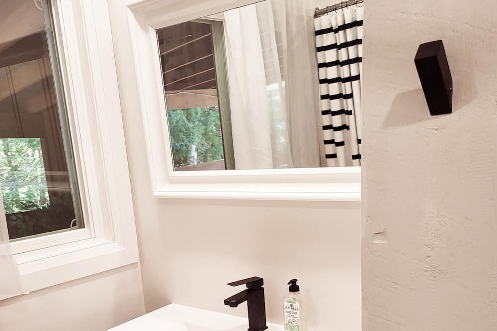 Photo of Bathroom in Sauble Beach