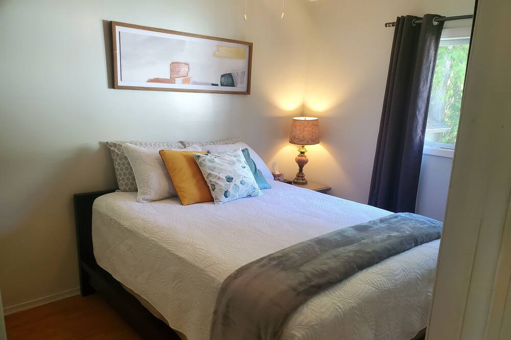 Photo of Bedroom in Sauble Beach