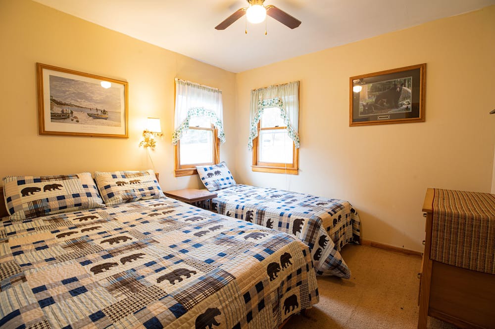 Photo of Bedroom in Walker