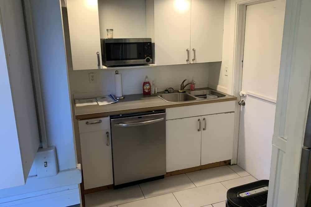 Photo of Kitchen in Linden Hills
