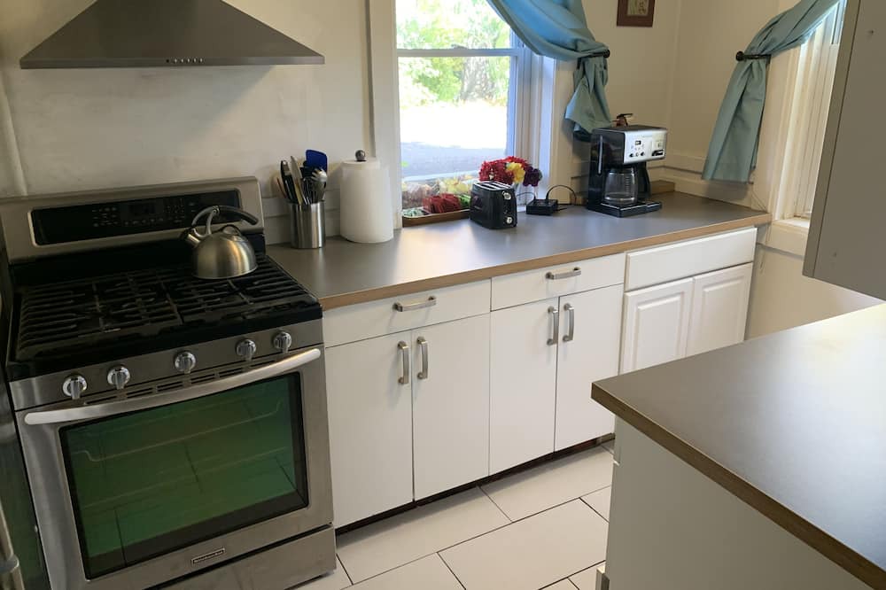 Photo of Kitchen in Linden Hills
